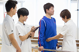 神経機能理学療法学演習Ⅰの授業風景